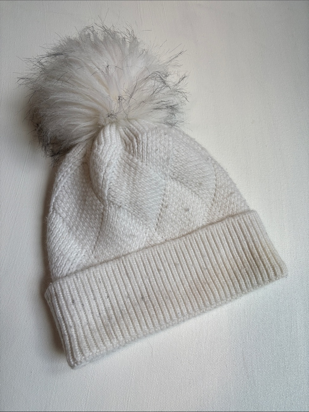 Norla Canada White Knit Pom Pom Hat